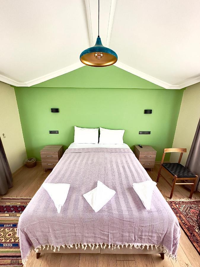 Terrace Guesthouse อิสตันบูล ภายนอก รูปภาพ