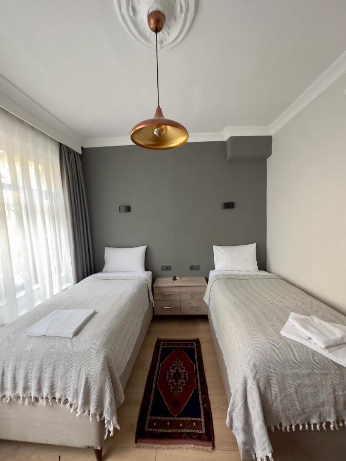 Terrace Guesthouse อิสตันบูล ภายนอก รูปภาพ